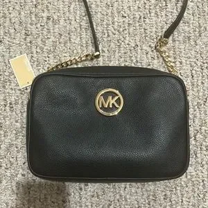 Michael michael kors fulton large pebbled leather camera bag shop